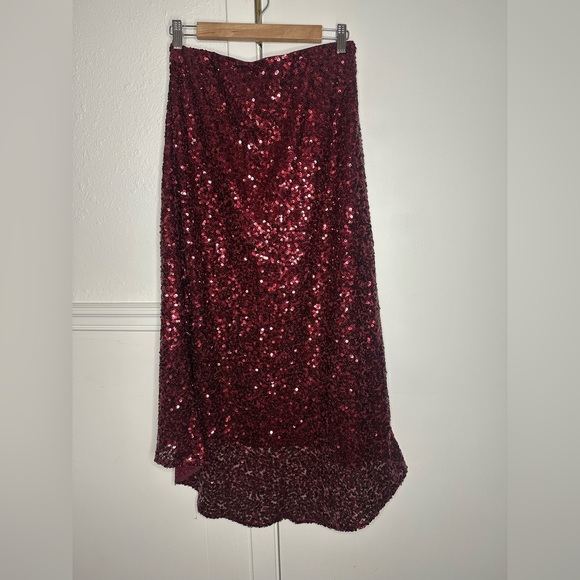 C wonder by Christian Siriano Burgundy High-Low Sequin Skirt size s - Picture 3 of 7